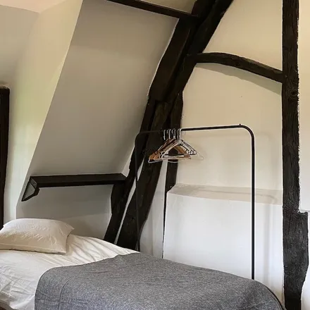 Rent this 3 bed house on 27450 Saint-Grégoire-du-Vièvre