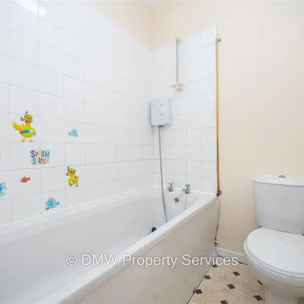 Rent this 5 bed apartment on Carrington Primary and Nursery School in Jenner Street, Nottingham