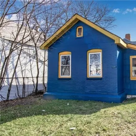 Buy this studio house on 1029 West Avenue in Buffalo, NY 14213
