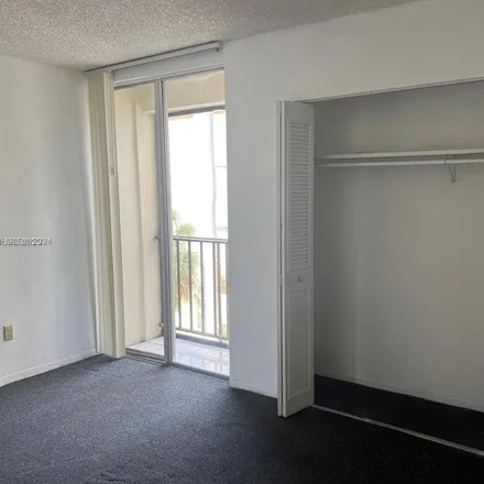 Image 5 - Fontainebleau Boulevard, Fountainbleau, Miami-Dade County, FL 33174, USA - Apartment for rent