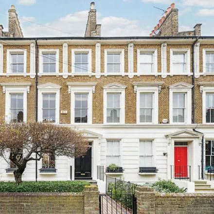 Buy this 4 bed townhouse on Nile Terrace in Trafalgar Avenue, London