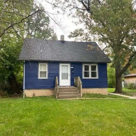 Buy this 3 bed house on 4910 North 48th Street in Milwaukee, WI 53218