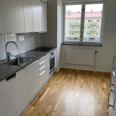 Image 4 - Heljestrandsgatan, 633 44 Eskilstuna, Sweden - Apartment for rent