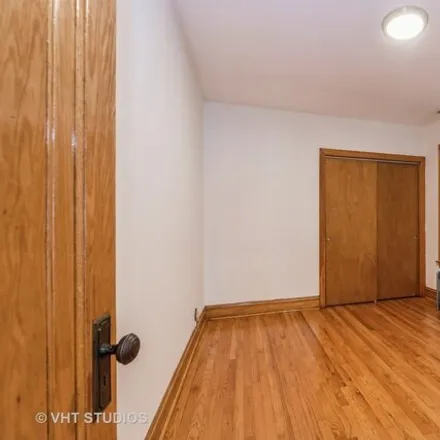 Image 5 - 3007 North Narragansett Avenue, Chicago, IL 60634, USA - House for sale
