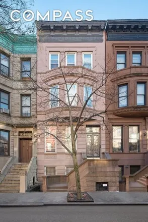 Buy this 6 bed house on 124 W 118th St in New York, 10026