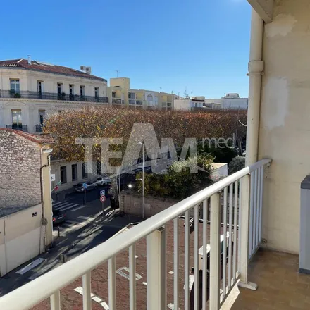 Rent this 3 bed apartment on 4 Rue Paul Valéry in 34200 Sète, France