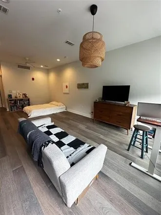 Image 1 - Fourth&, East 5th Street, Austin, TX 78702, USA - Condo for rent