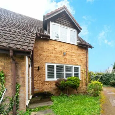 Buy this 1 bed house on 73 Knights Manor Way in Dartford, DA1 5SB