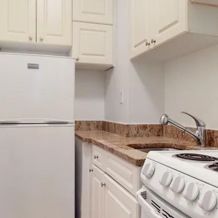 Rent this 1 bed apartment on 401 East 78th Street in New York, NY 10075
