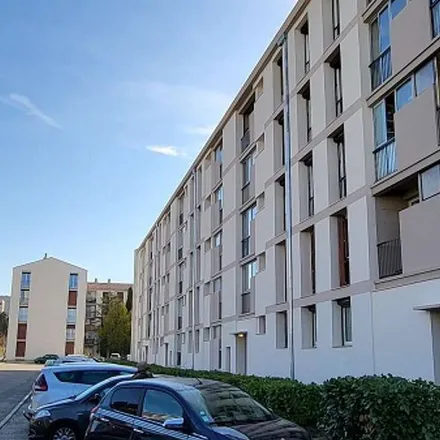 Image 7 - Marché Bio Provençal, Avenue Pasteur, 13300 Salon de Provence, France - Apartment for rent