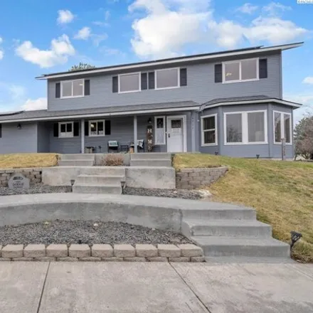 Buy this 4 bed house on 4725 Desert Plateau Drive in Pasco, WA 99301