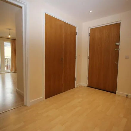 Rent this 2 bed apartment on Mayhew Crescent in Buckinghamshire, HP13 6BX