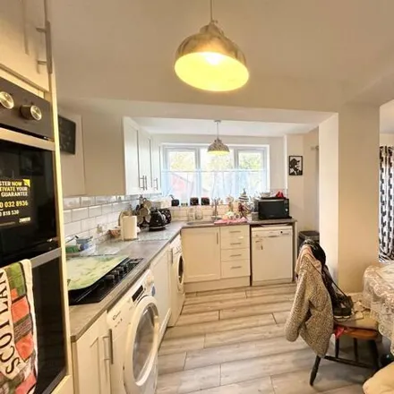 Rent this 3 bed house on Lambourne Gardens in London, RM12 4LJ