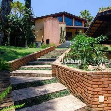 Buy this 6 bed house on Rua das Camélias in Jardim Ana Stella, Carapicuíba - SP
