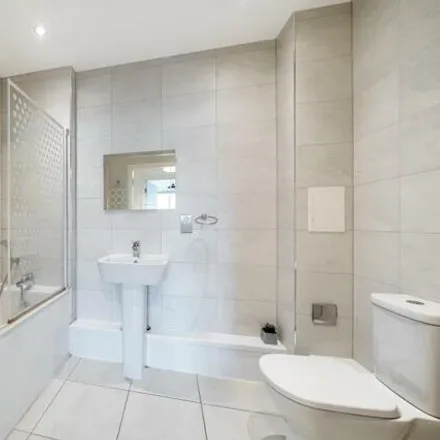 Image 6 - Bellow House, Gayton Road, Greenhill, London, HA1 2DQ, United Kingdom - Apartment for sale