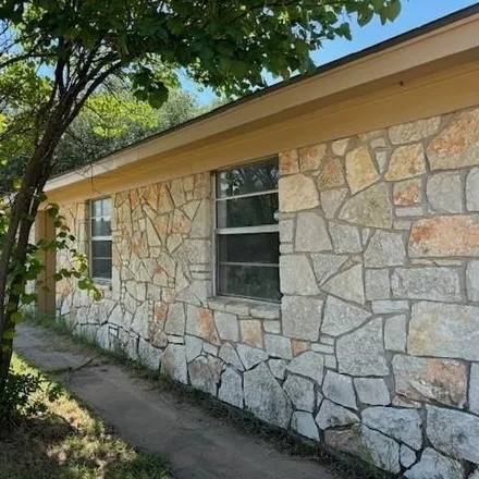 Image 2 - 4006 Quail Ridge Ct, Granbury, Texas, 76049 - House for sale