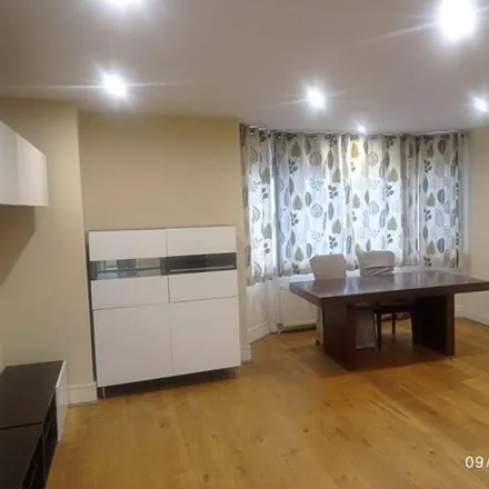 Image 5 - 39 Foxley Lane, London, CR8 3EE, United Kingdom - Apartment for rent