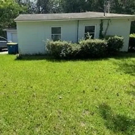 Buy this 2 bed house on 2705 University Boulevard South in Jacksonville, FL 32216