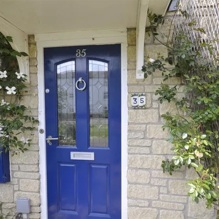 Rent this 4 bed townhouse on Beecham Road in Shipston-on-Stour, CV36 4RJ