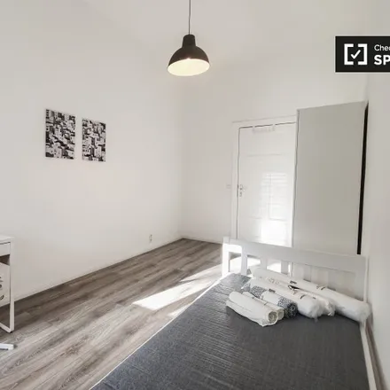 Rent this 6 bed room on Wisbyer Straße 4 in 10439 Berlin, Germany