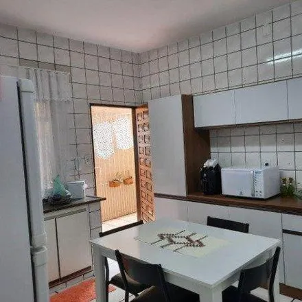 Buy this 5 bed house on Rua Ribeirão Bonito in Rudge Ramos, São Bernardo do Campo - SP