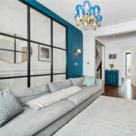 Image 7 - 4 Lamont Road, Lot's Village, London, SW10 0HP, United Kingdom - Townhouse for sale