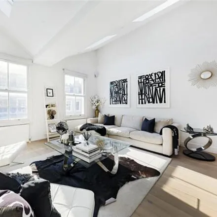 Rent this 3 bed apartment on 25 Ifield Road in Lot's Village, London