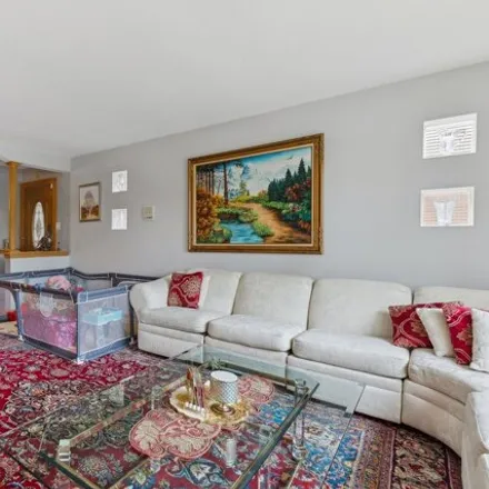 Image 6 - 2553 West Balmoral Avenue, Chicago, IL 60625, USA - House for sale