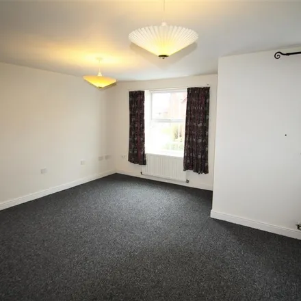 Image 2 - Eaton Court, Wrenbury Drive, Northwich, CW9 8RW, United Kingdom - Apartment for rent