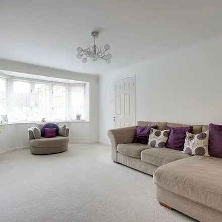 Rent this 5 bed apartment on Mitchell Close in Leavesden, WD5 0TQ