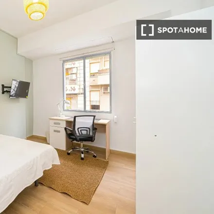 Rent this 5 bed room on avinguda de la Comunitat Valenciana in 51, 03271 Elx / Elche