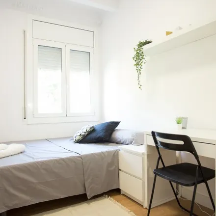Rent this 4 bed room on Carrer de la Constitució in 91, 08014 Barcelona