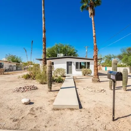 Buy this 3 bed house on 1542 South Jefferson Avenue in Tucson, AZ 85711