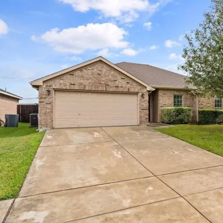 Image 2 - 925 Glory Dr, Waxahachie, Texas, 75165 - House for sale