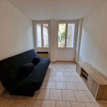 Image 9 - 135 Rue de la Libération, 34400 Lunel, France - Apartment for rent