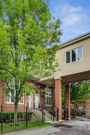 Image 3 - 4911-4915 West Gunnison Street, Chicago, IL 60630, USA - House for sale