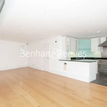 Image 8 - 11 Downside Crescent, Maitland Park, London, NW3 2AS, United Kingdom - Apartment for rent