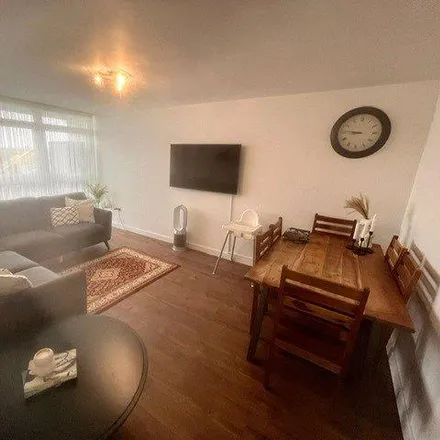 Rent this 2 bed apartment on Woburn Tower in Radcliffe Way, London