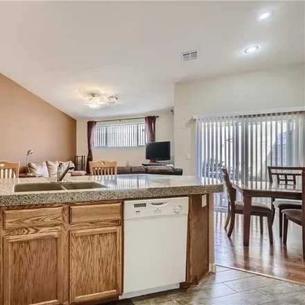 Image 7 - 6171 Powdermill Street, Spring Valley, NV 89148, USA - Townhouse for sale