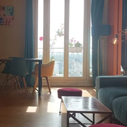 Rent this 2 bed apartment on 124 Boulevard Henri Sellier in 92150 Suresnes, France