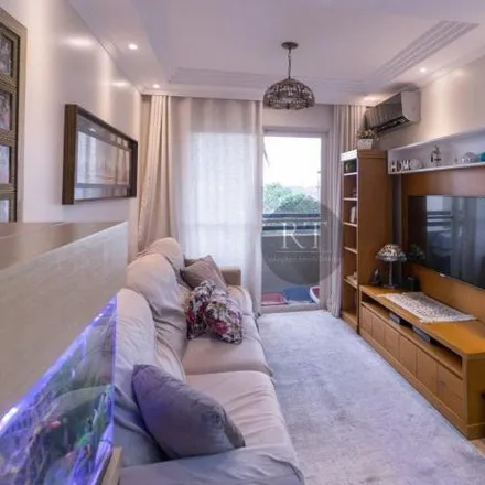 Buy this 3 bed apartment on Rua Barra Funda 354 in Campos Elísios, São Paulo - SP