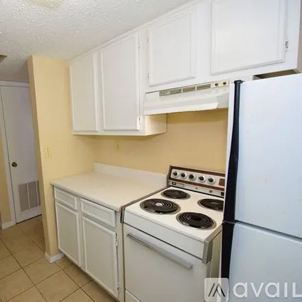 Image 6 - 2725 Waldron Road, Unit 05 - Apartment for rent