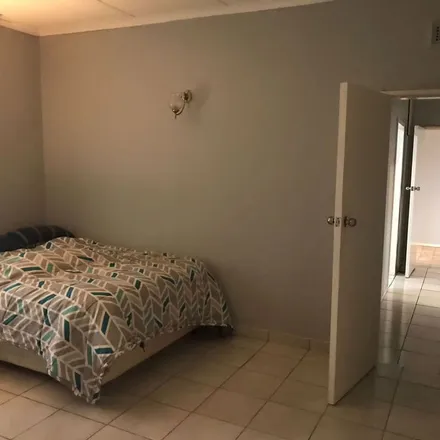 Image 1 - Sigma Crescent, Richem, uMhlathuze Local Municipality, 3381, South Africa - Apartment for rent