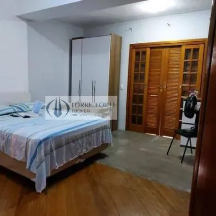 Buy this 2 bed house on Rua Mariano Pamplona in Fundação, São Caetano do Sul - SP