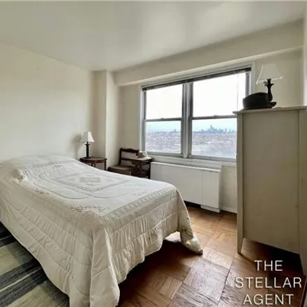Image 3 - 1170 Ocean Parkway, New York, NY 11230, USA - Apartment for sale