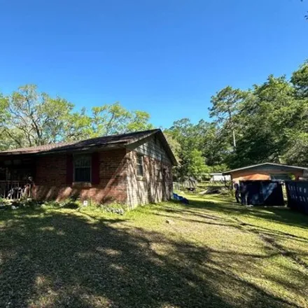 Buy this 3 bed house on 11349 122nd Trail in Suwannee County, FL 32060