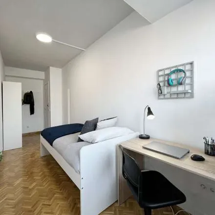 Image 2 - Calle del Marqués de Leis, 12, 29039 Madrid, Spain - Apartment for rent