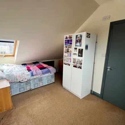 Rent this 5 bed apartment on Prestige Student Living (Renslade House) in Bonhay Road, Exeter