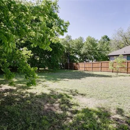 Image 3 - 4859 Sherwood Drive, River Oaks, Tarrant County, TX 76114, USA - House for sale