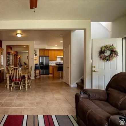 Image 8 - 6885 Ashby Way, West Valley City, UT 84128, USA - House for sale